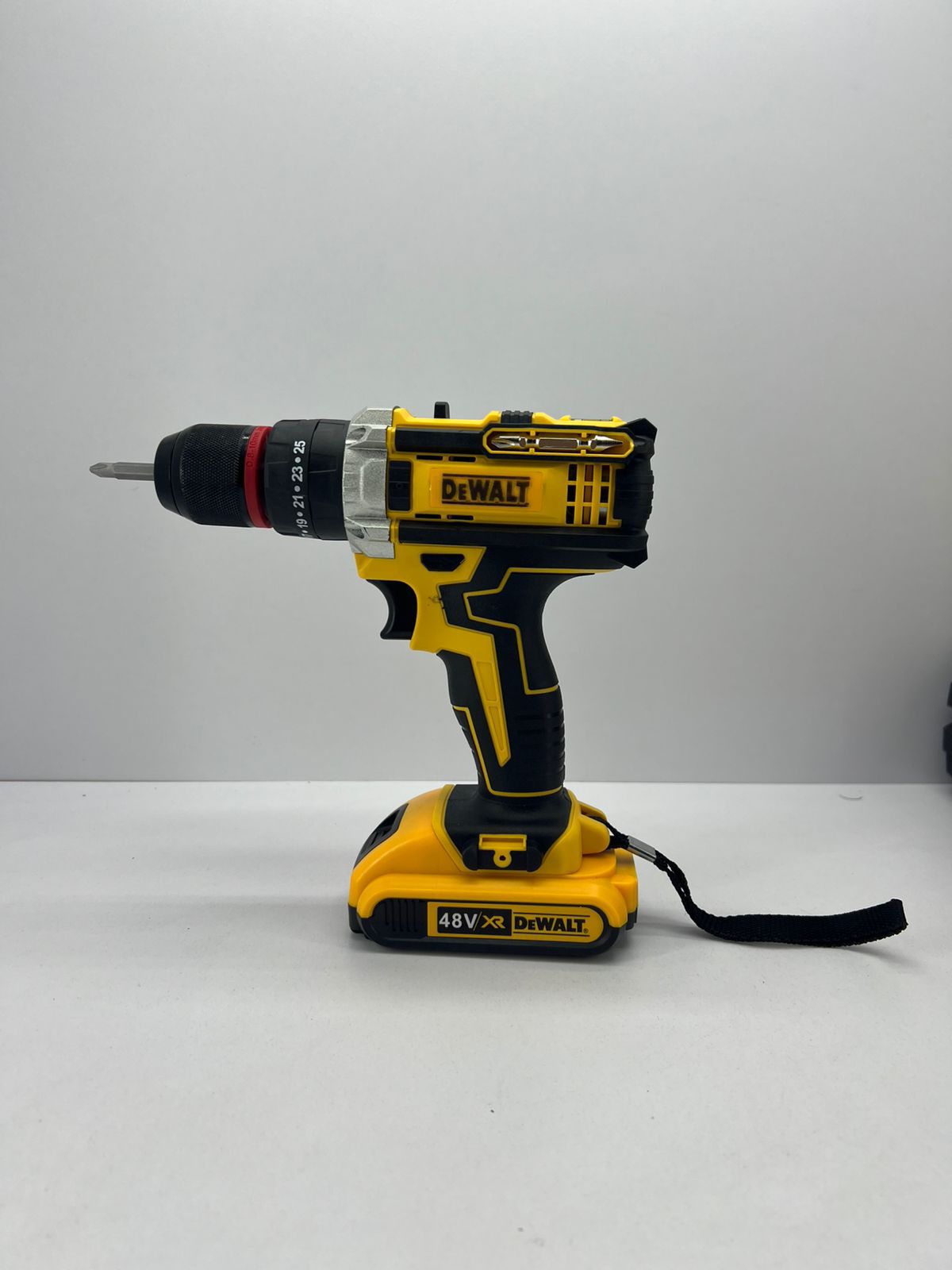 WOW 🔥 SOLO POR $209.990💥🔧 Taladro 48V con Mandril Metálico DE 1/2 + 🔋 2 baterías +⚡ Cargador Rápido +  🎁 Caja de Herramientas de regalo de 35 Pzs + Maletín Rígido